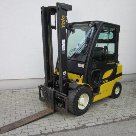 Yale GLP25VX használt gázüzemű targonca